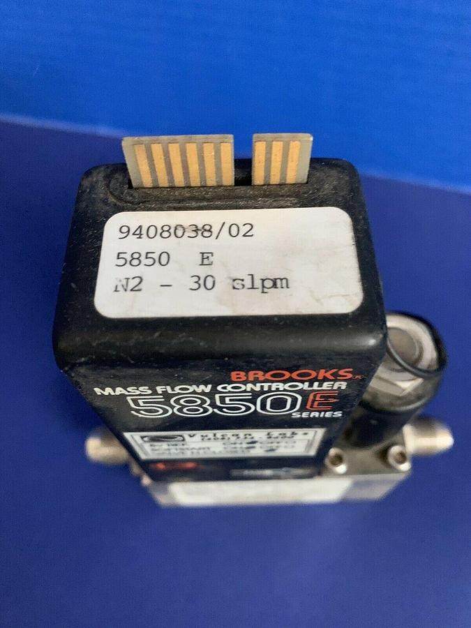 Used Brooks 5850E, Mass Flow Controller MFC, N2, 30 slpm, 1/4" MVCR, Used