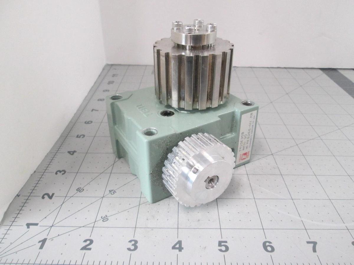 Used Tsubakimoto Emerson, TM10E30B, Ratio: 30, ME8266-011 JGB, Worm Gear Reducer, Use