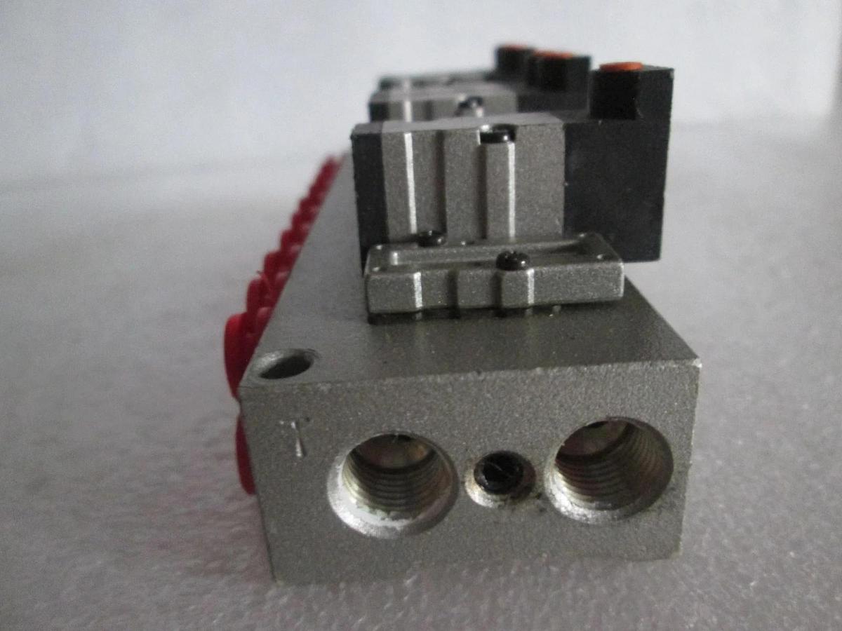 Used SMC, 10 Position Manifold Block Valve Assy w/ 5 Valves, Used