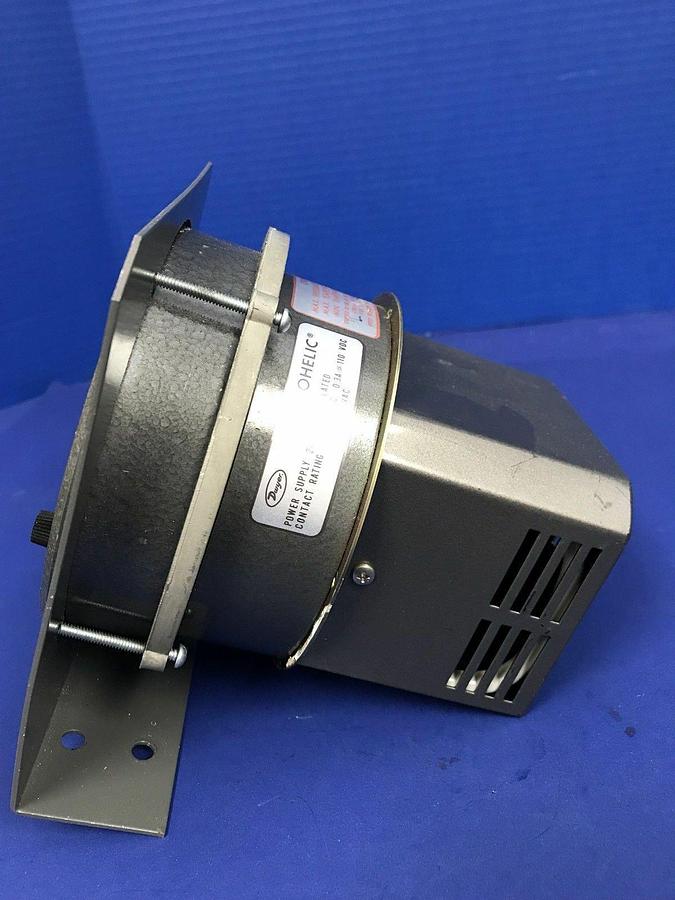 Used Dwyer 3000MR Photohelic Gauge 0-50mm / 0-0.5kPa Water, Used