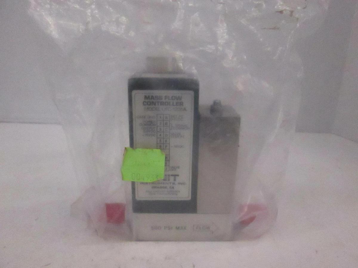 Used UFC-1201A, Mass Flow Controller MFC, BCL3, 20 SCCM, Rfrb