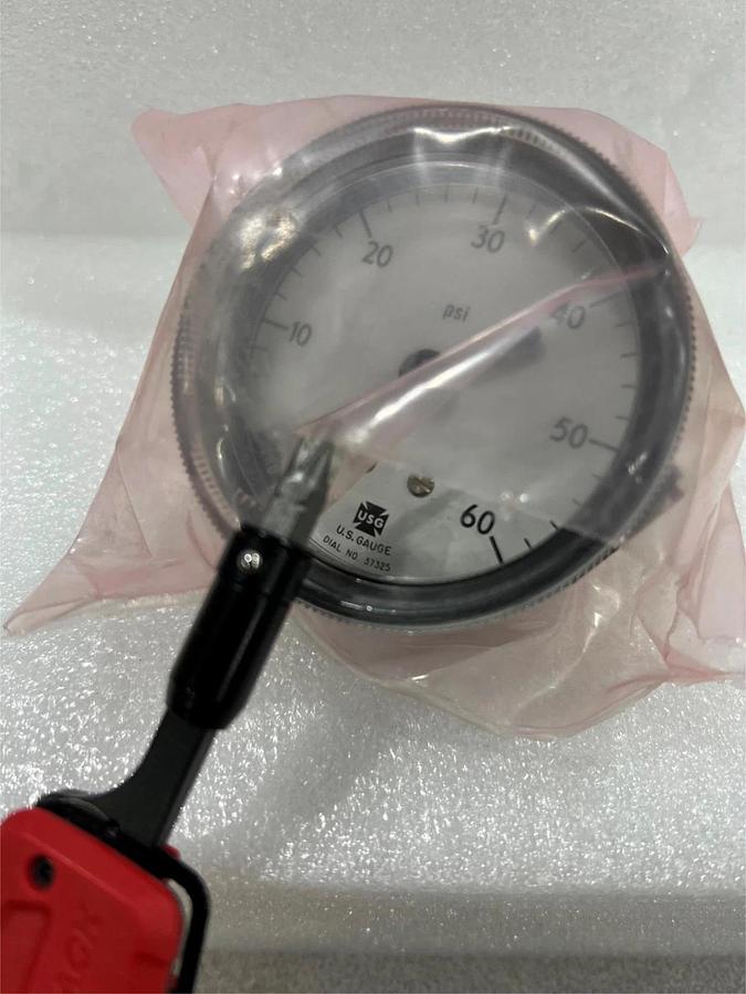 Used USG Pressure Gauge, No: 37325, 0-60 psi, New