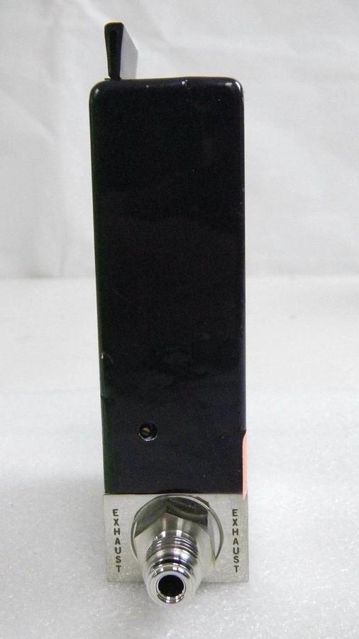 Used Unit UFC-1500A, Mass Flow Controller, Gas- CCL2F2, Range- 200 CC, 1/4" M I/O