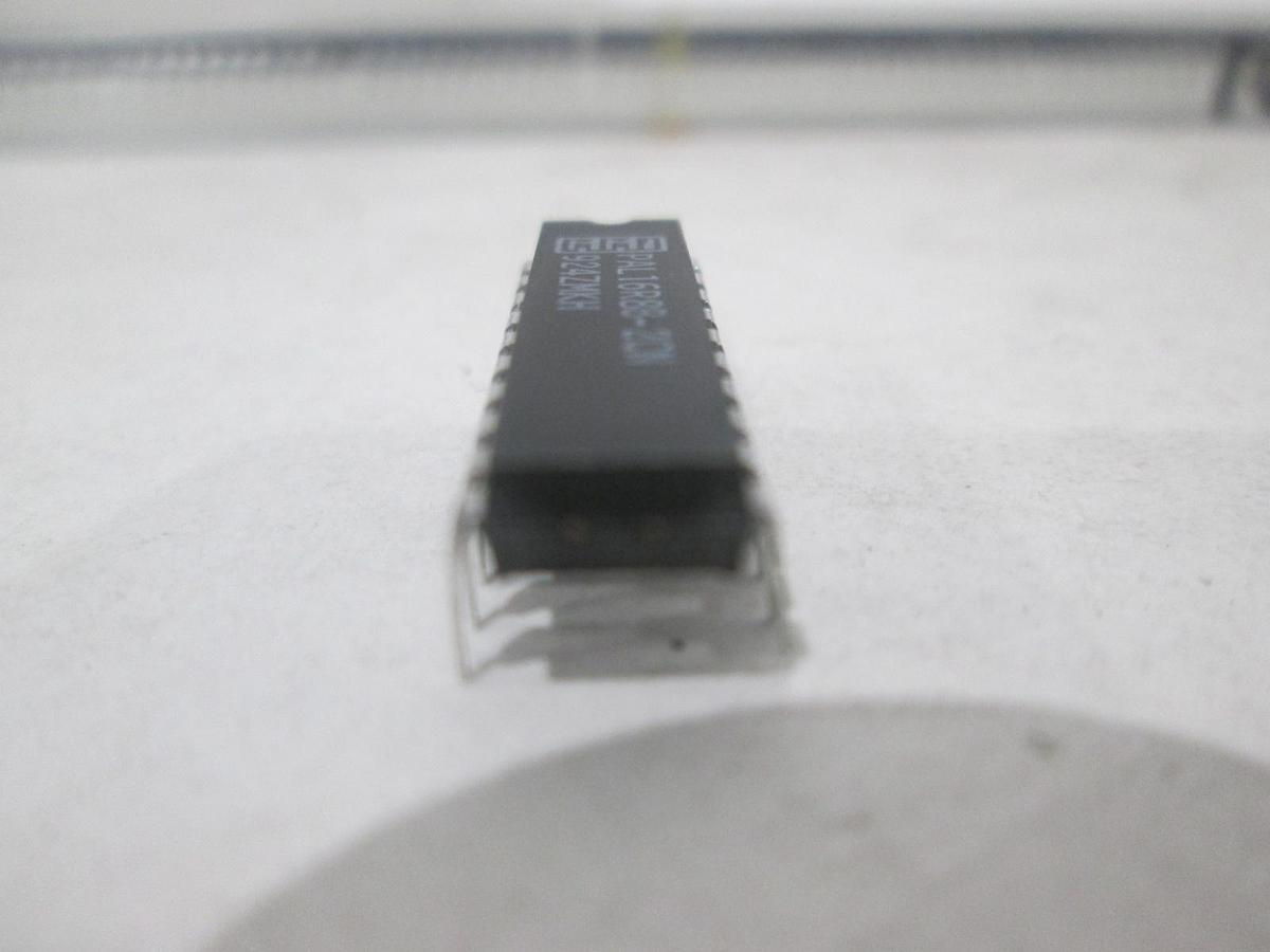 AMD, PAL16R8B-2CN, Integrated Circuit, New, Lot of 16