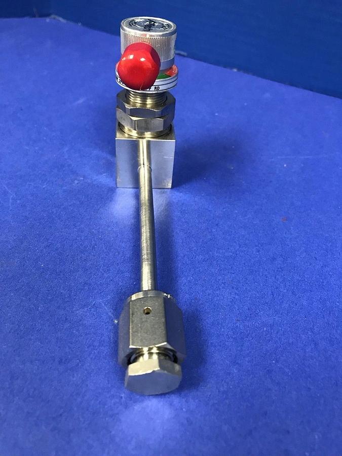Used APTech AP3625SM TW4 1.75 P Manual Diaphragm Valve Assembly, Red Lever Handle