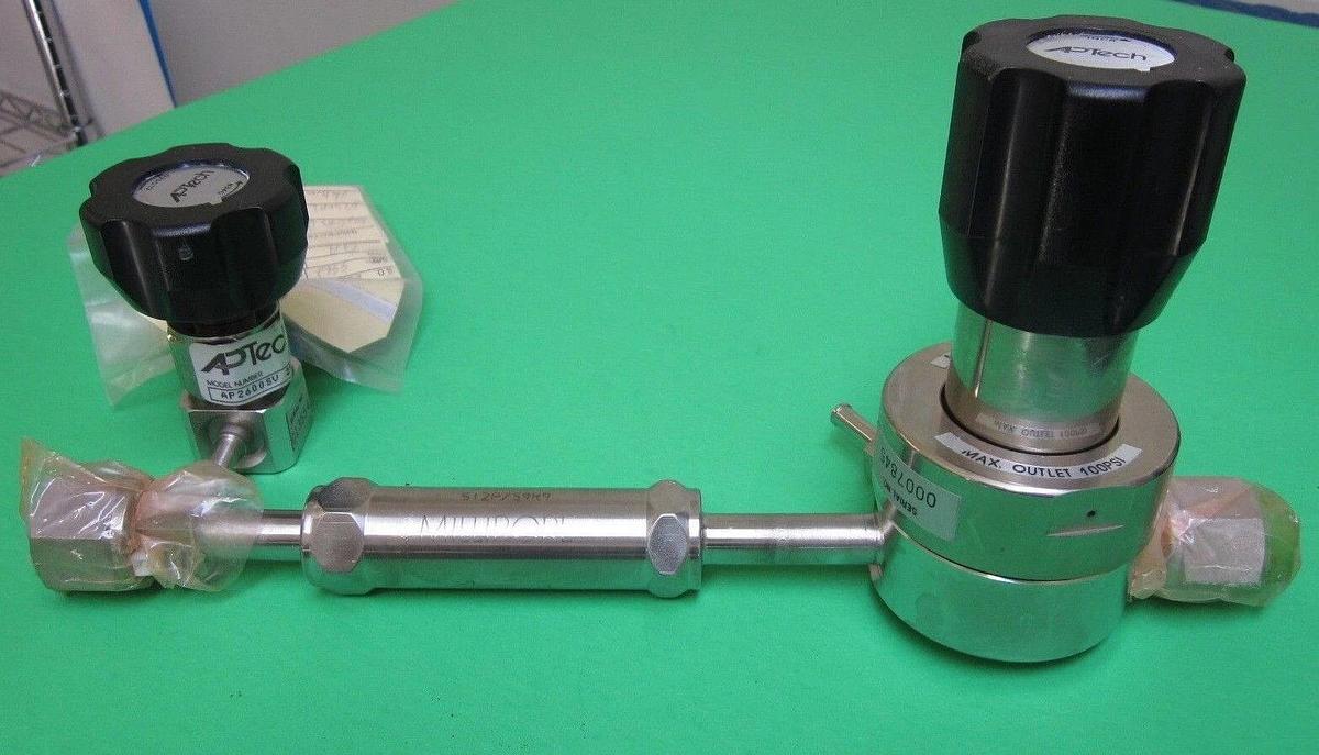 High Purity Gas Stick 12-1/2" Face to Face 1/2"F-VCR Aptech AP1810 Regulator NEW