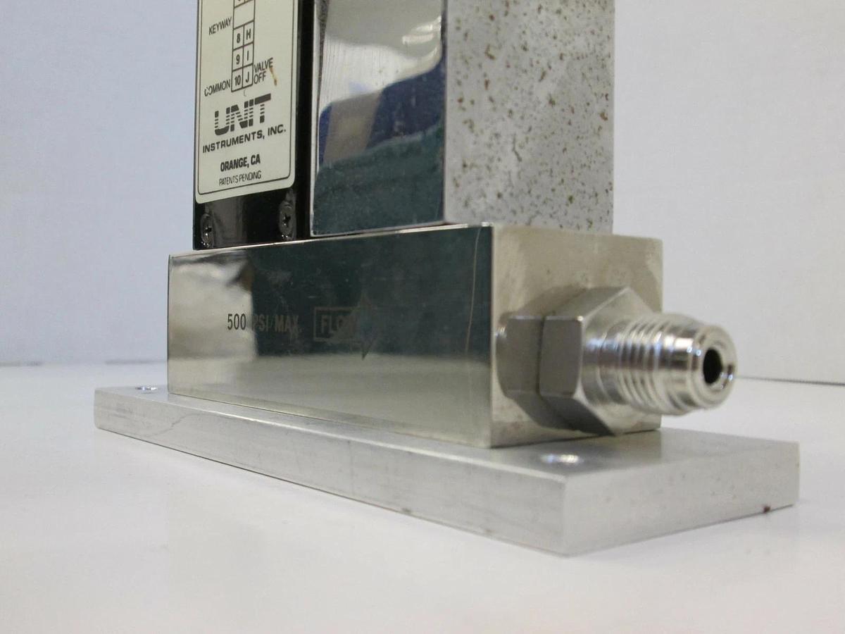 Used Unit UFC-2050 Mass Flow Controller MFC, N2, 20 SLM, 1/4" Male