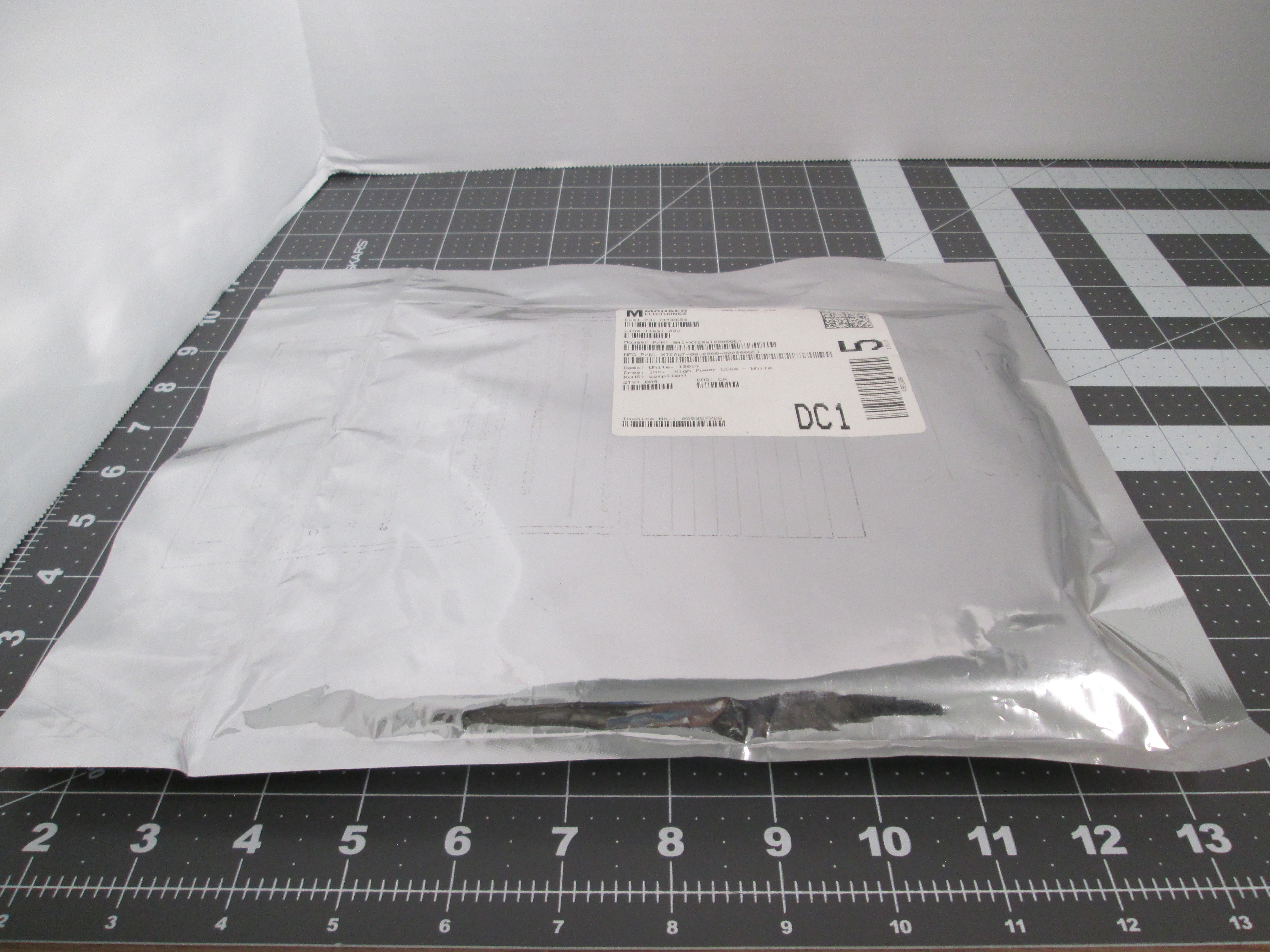 Cree XLamp, Xt-E XTEAWT-00-0000-000000GE1, White LED 800PCS NEW RoHS