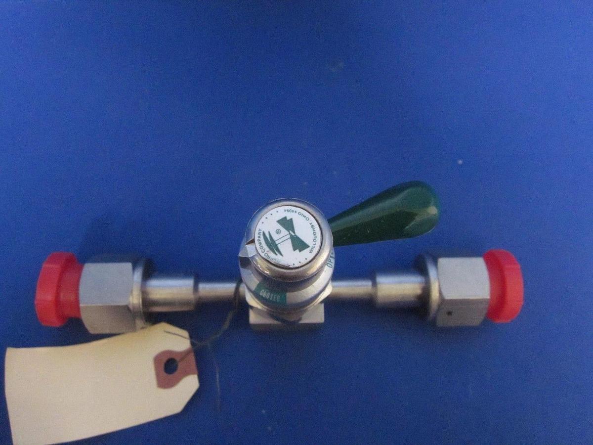 Used Nupro SS-DL16B Green Lever Handle Valve, 1/2" FVCR/FVCR, Used
