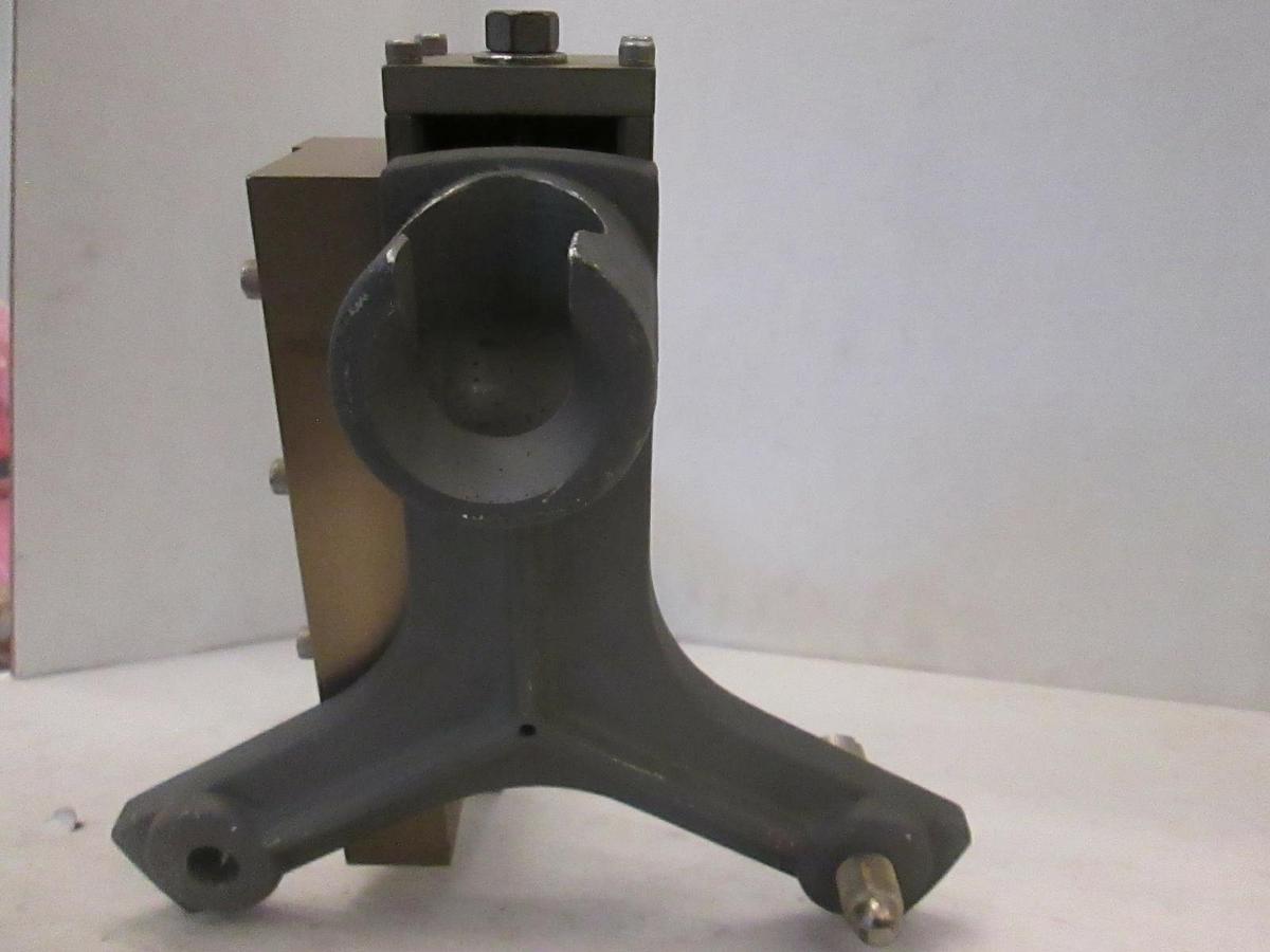 Used Atmoscan spyder Hanger Bracket, Amtech diffusion furnace loader, used