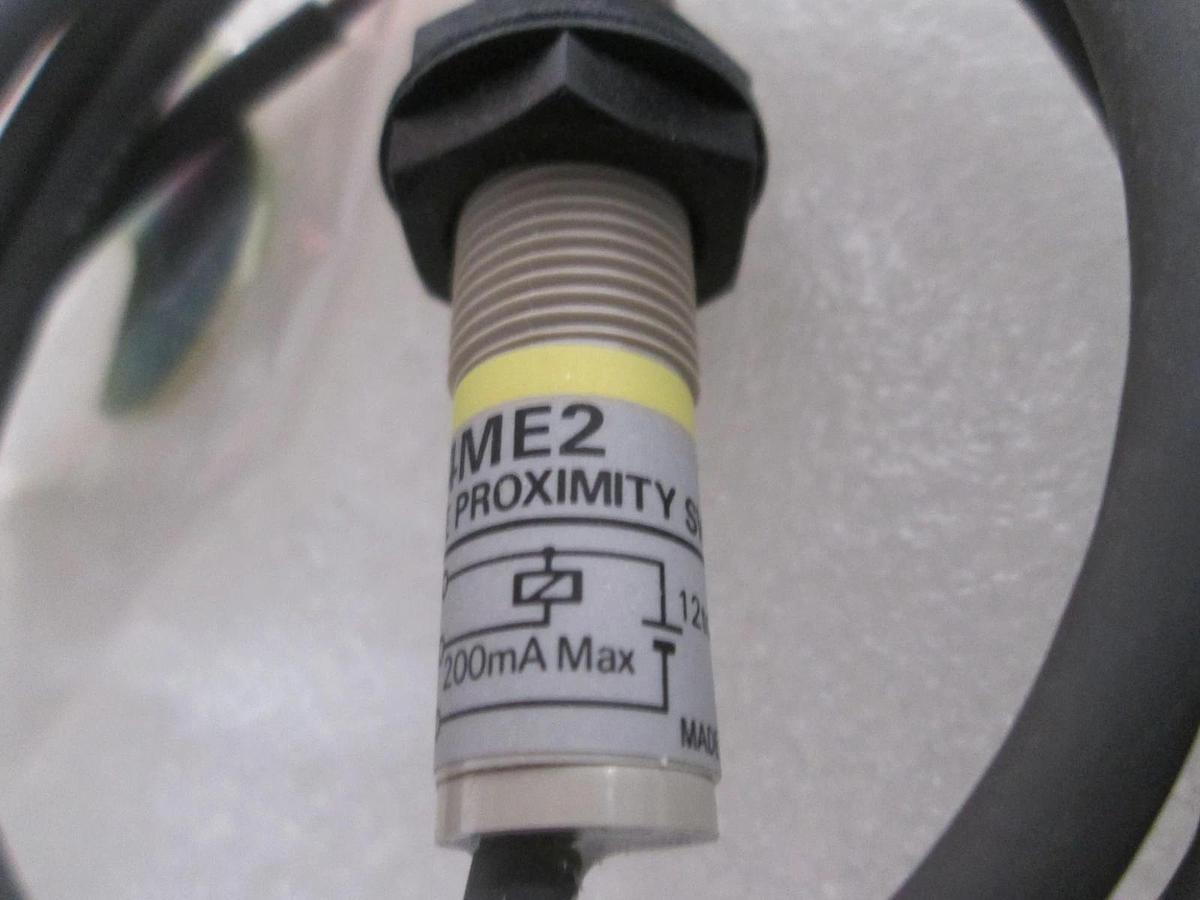 Omron, E2K-X4ME2, Capacitive Proximity Sensor, New