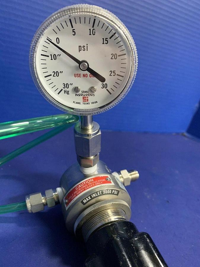 Used Veriflo IR401S-4P8-4-PM-SR Regulator, 1/4"M Swagelock, w/ Gauge, Used