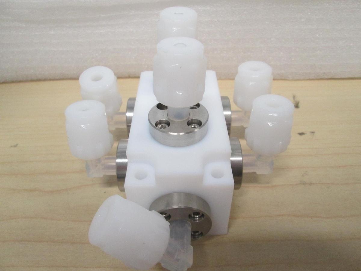 Manifold 3/8" Assy, 1102589, New