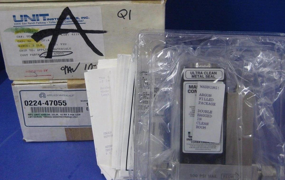 Used Unit UFC-1260A Mass Flow Controller, He, 3 SLM, 9-Pin D-Connector