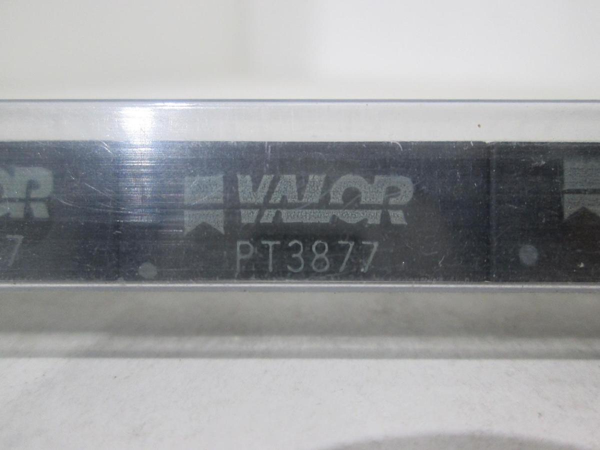 Valor, PT3877 Integrated Circuit, New, Lot of 19
