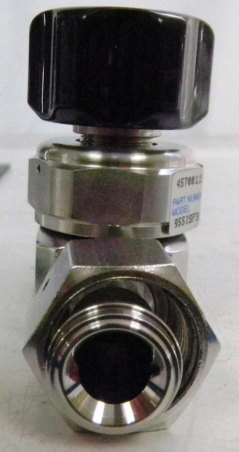 Used Veriflo 955ISFS8TS8 Valve, High Purity, 4.5" Face to Face, 1/2"FVCR/FVCR, Used