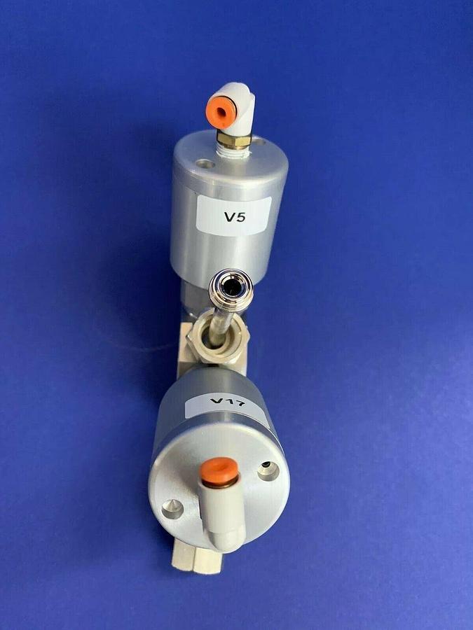 Used Swagelok 6LVV-P1V333P-AA Diaphragm Sealed, 2-Valve, 3-Port Monoblock, NC, Used