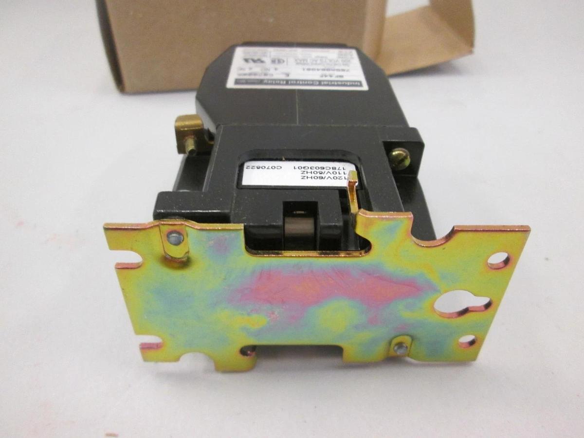 Used Cutler-Hammer, BF44F, Contactor, 4 Pole, 10A, New