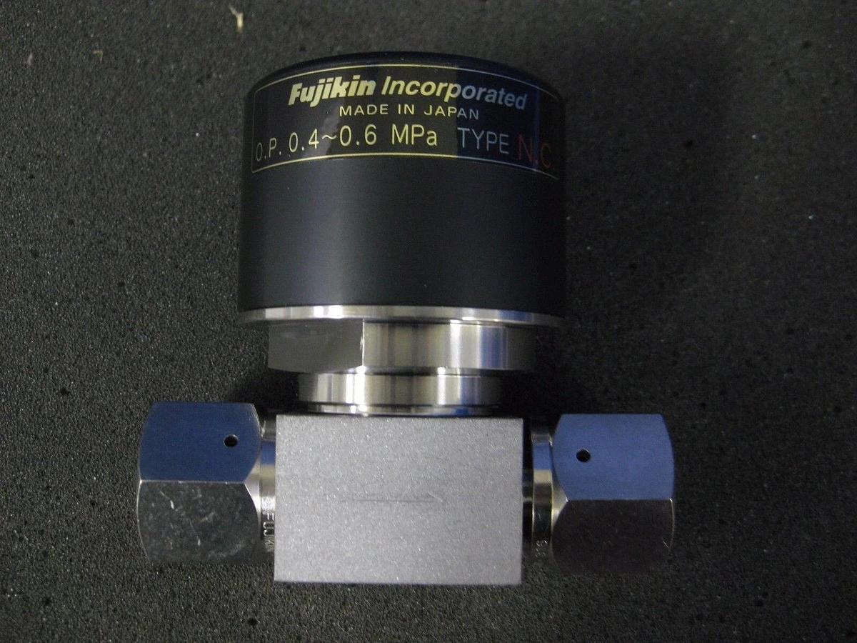 Fujikin FPR-ND-71-9.52-2 NEW MEGA-ONE LA Low Press NC Diaphragm Valve, NEW
