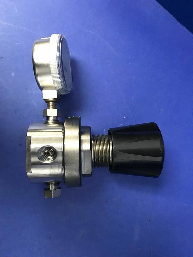 Used Tescom 64-3062-A425-002 Regulator w/ Gauge, Used