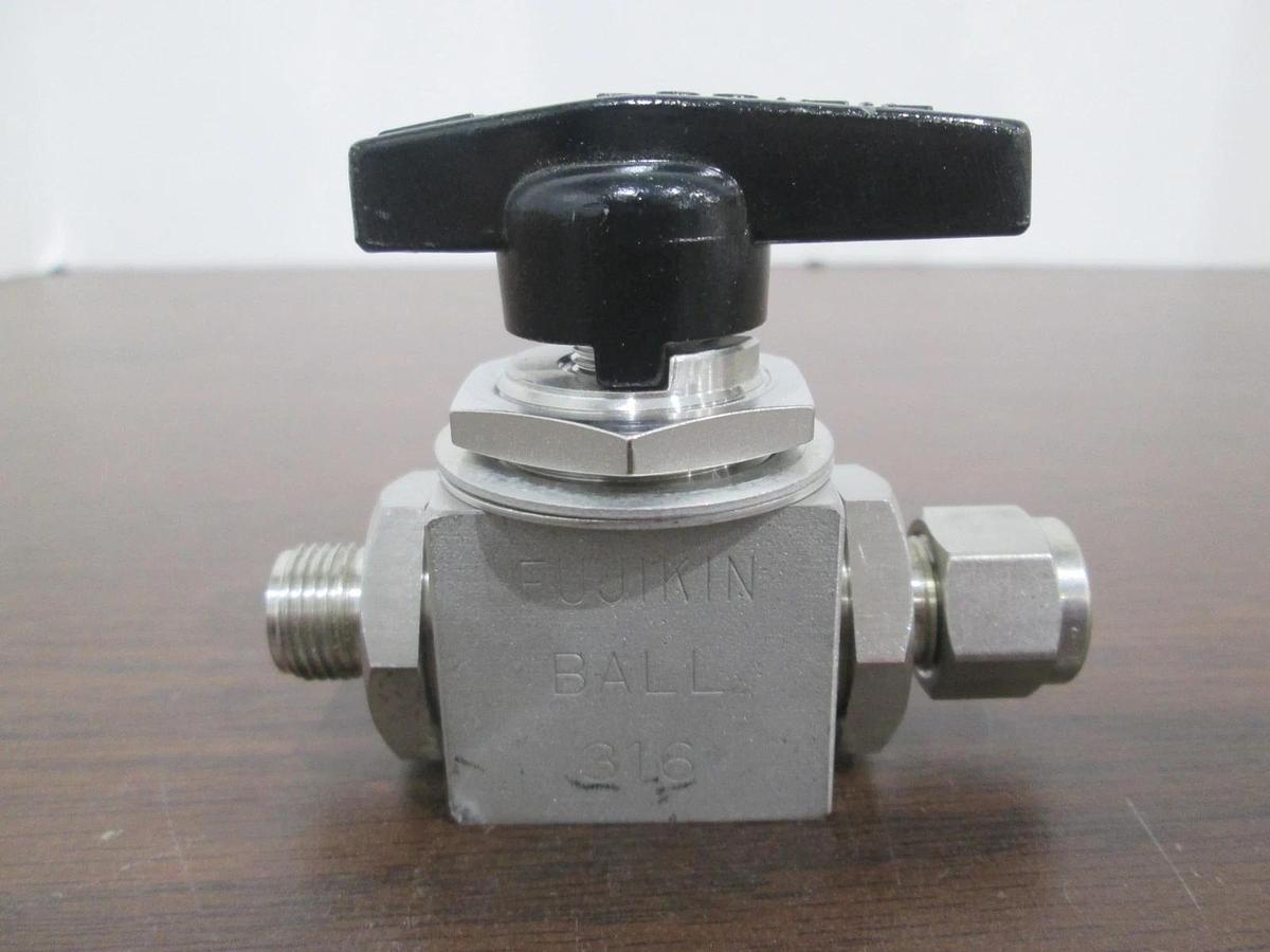 Used Fujikin, 1/4" Manual Ball Valve, 100407, Used