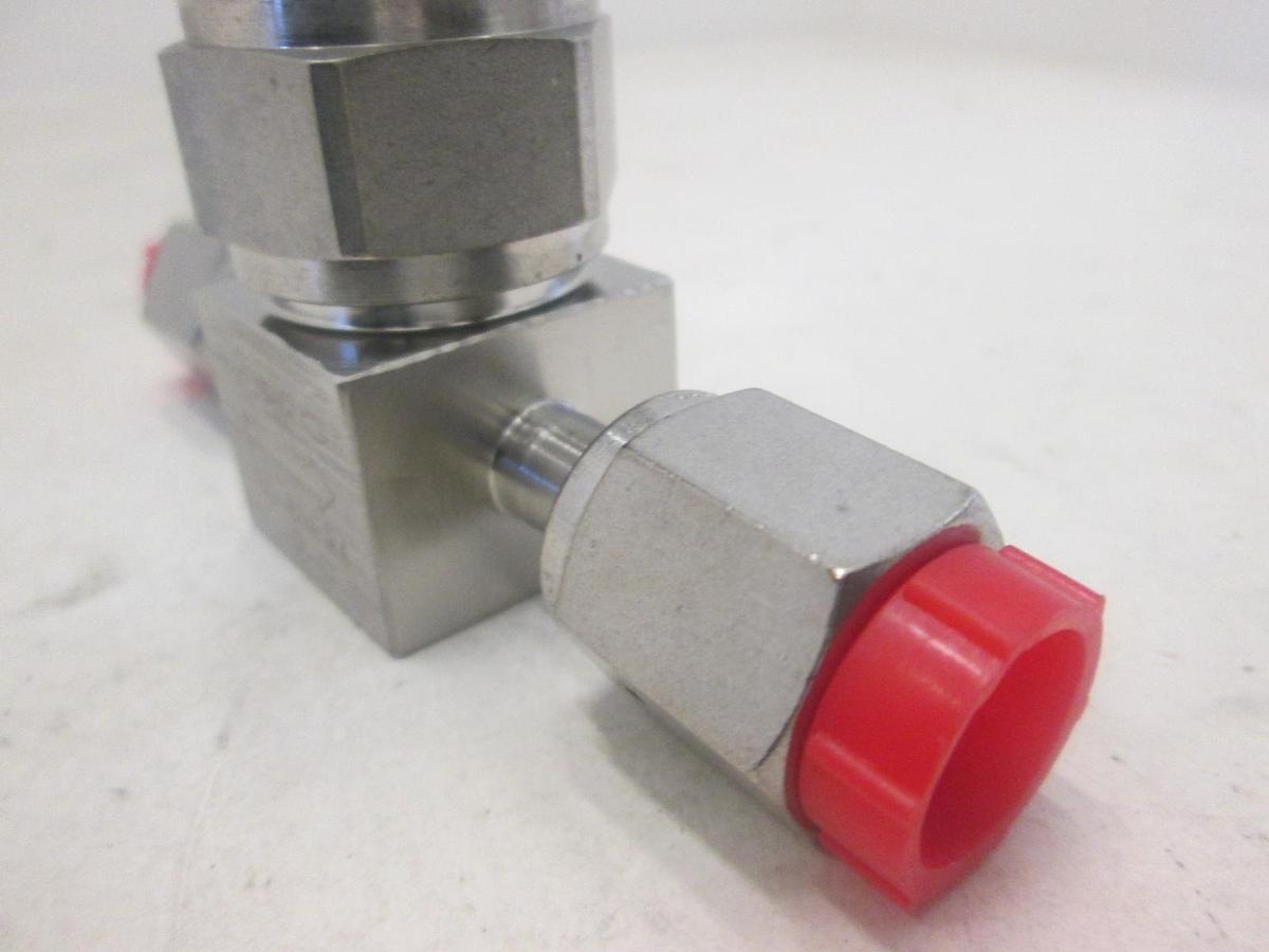 Used Nupro, High Purity Bellows Valve, SS-BNFR4-P-C, 1/4" FVCR, Used
