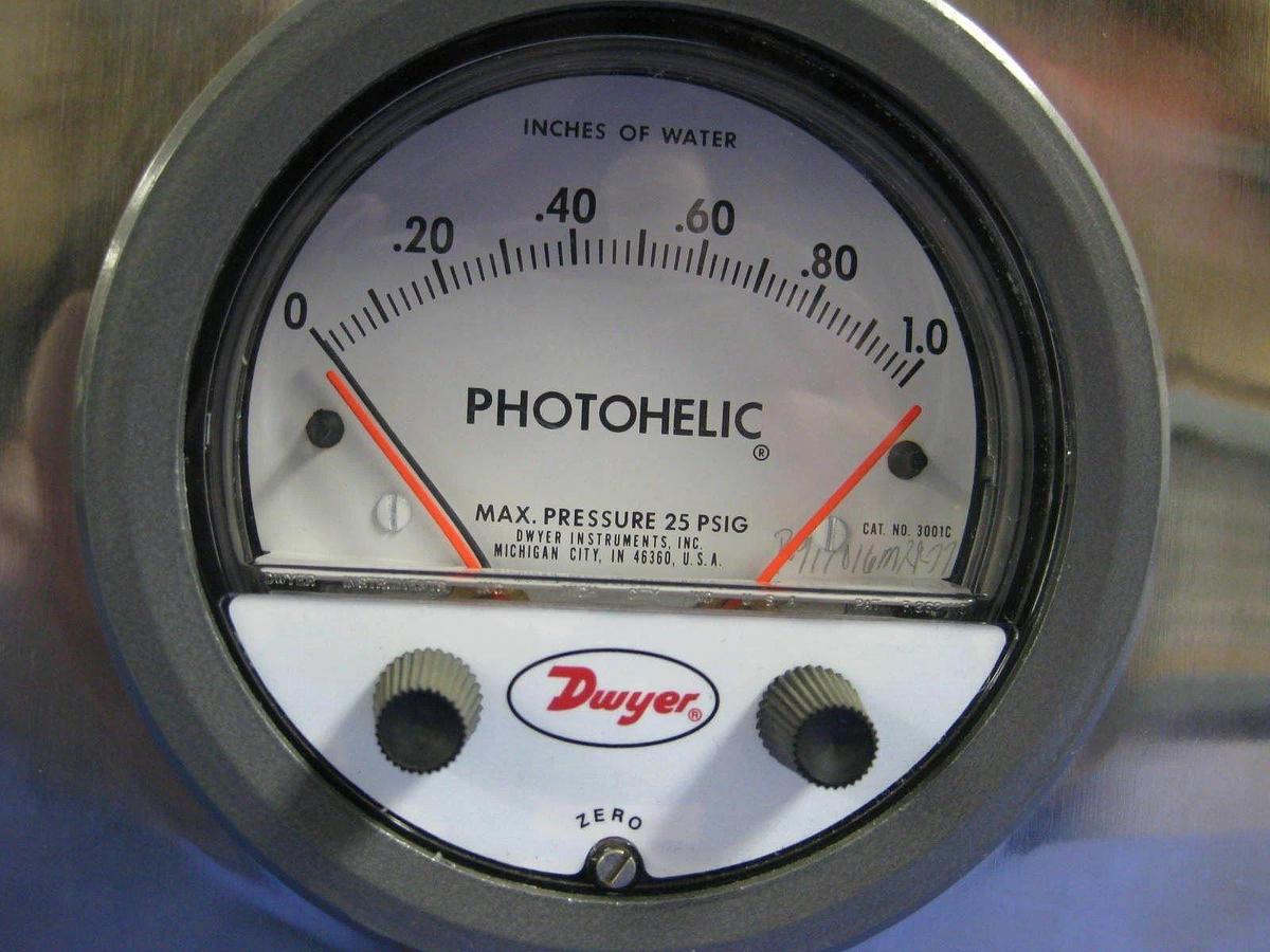Used Dwyer 3001C Photohelic Gauge with Enclosure and Connections, Used