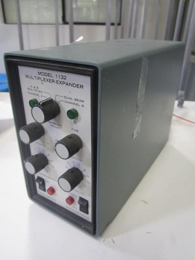 Used ISCO Model 1132 Multiplexer - Expander