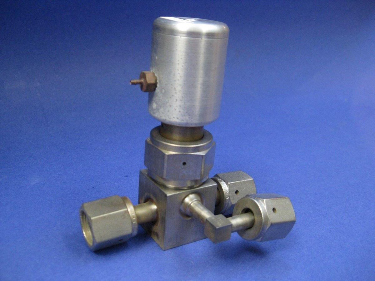 Used Nupro SS-BN2786-C Switching Bellows Sealed Valve, NC Actuator, 1/4" FVCR, Used