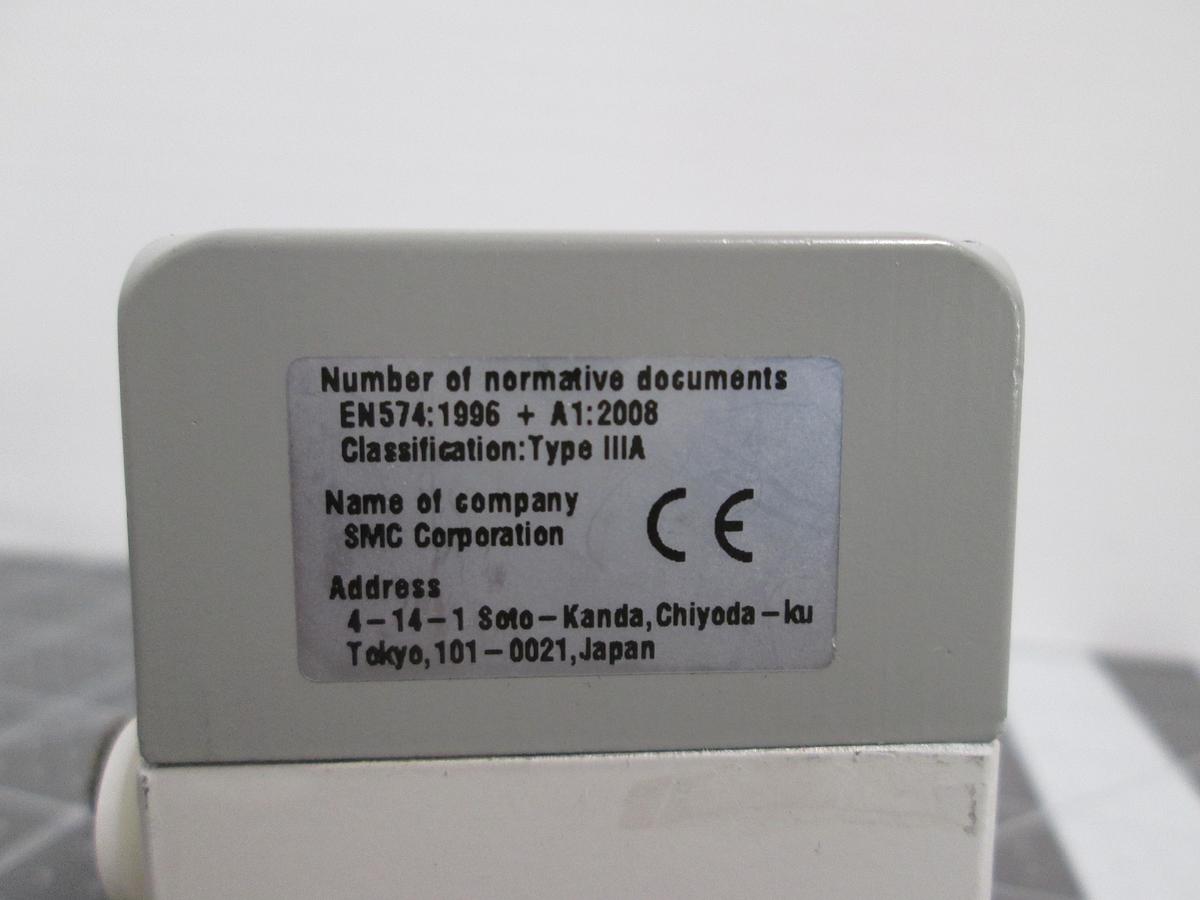 Used SMC VR51-C06 Pneumatic Two Hand Safety Control Anti-Tie-Down Check Valve
