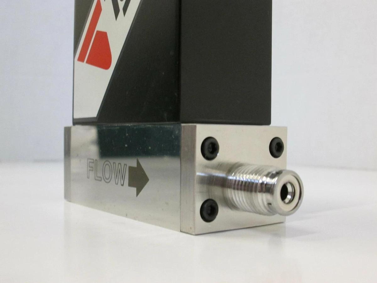 Used Tylan FC-2900M-EP MFC Mass Flow Controller 30 SLPM, N2