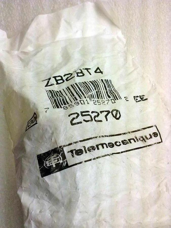 Telemecanique ZB2BT4, Red Push Button, NIB - LOT of 5 - Used