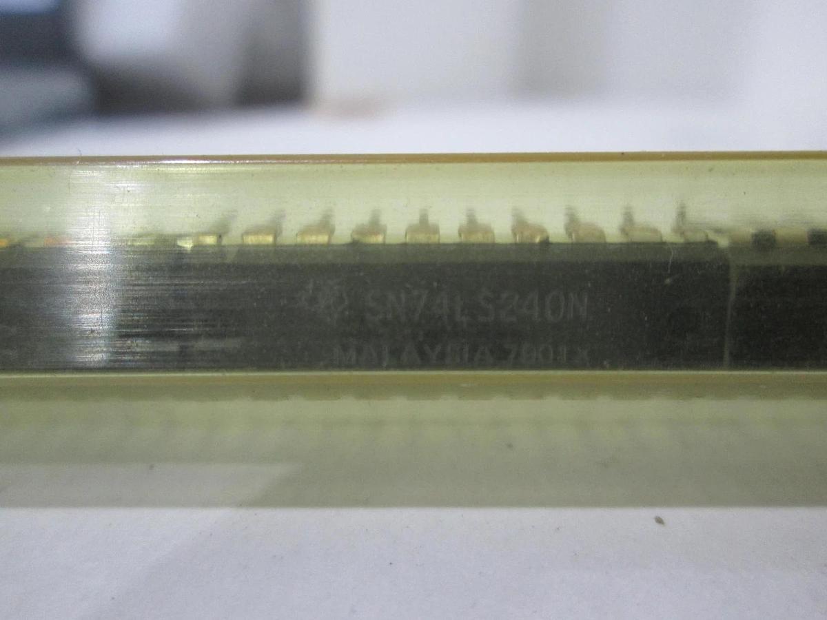 Texas Instruments, SN74LS240N, Integrated Circuit, New, Lot of 22