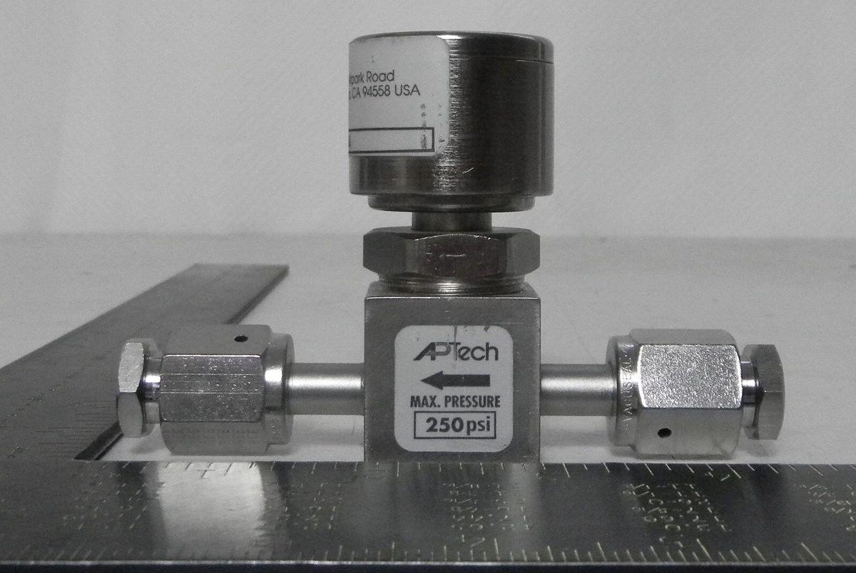 Used Aptech AP3580SM 2PW FV4 FV4 Valve, N/O, 1/4" FVCR, Used