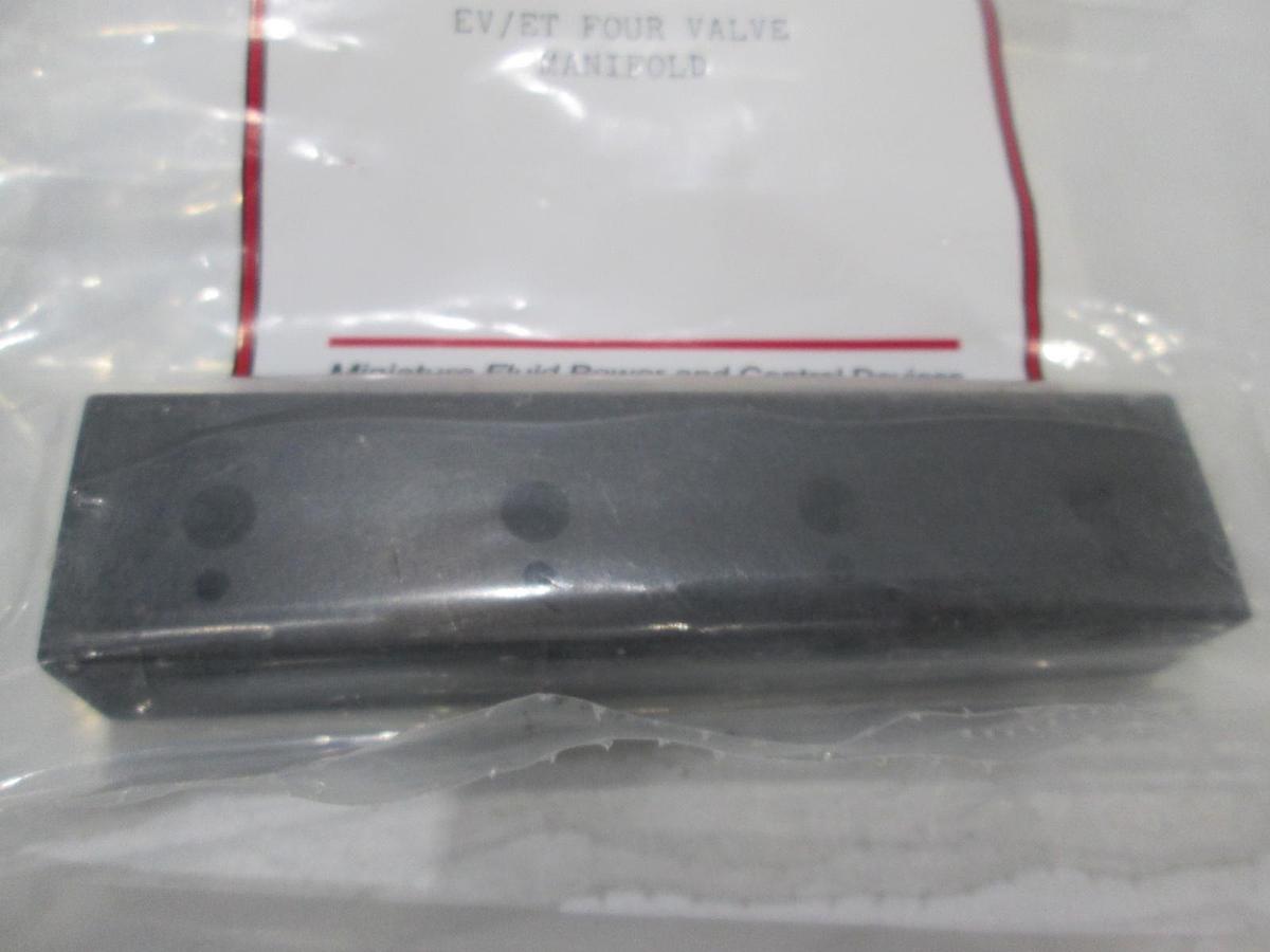 Clippard, 15482-8, Multi-Valve Manifold, 8 Position, New, Lot of 4