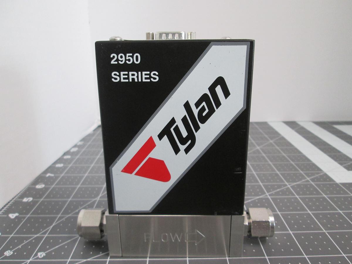 Used Tylan ,FC-2951MEP5, 2950 MFC Mass Flow Controller 100SCCM SF6