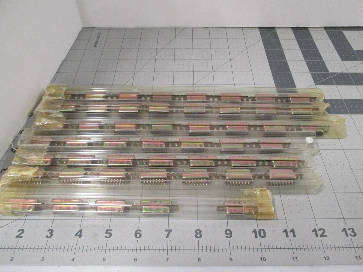 Amphenol, DA 15S V, D-Sub Connector, 15 Pin Straight, F Socket, New Lot of 50
