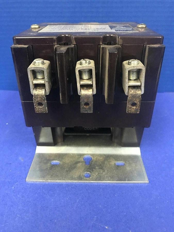 Used CROUSE-HINDS ACC930U10 Contactor, 600 VAC, 112A, 3P, Used