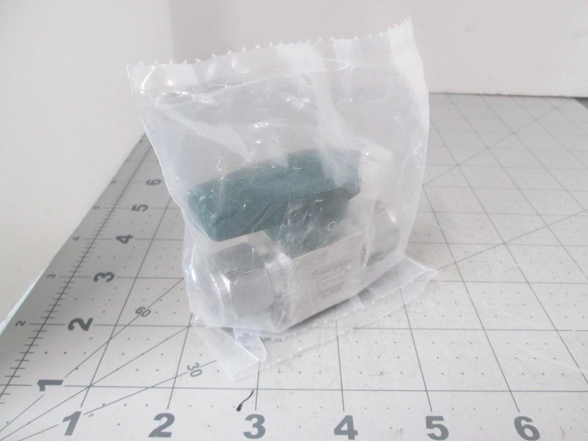 Swagelok, SS-8P6T, 1/2" Manual Valve, New