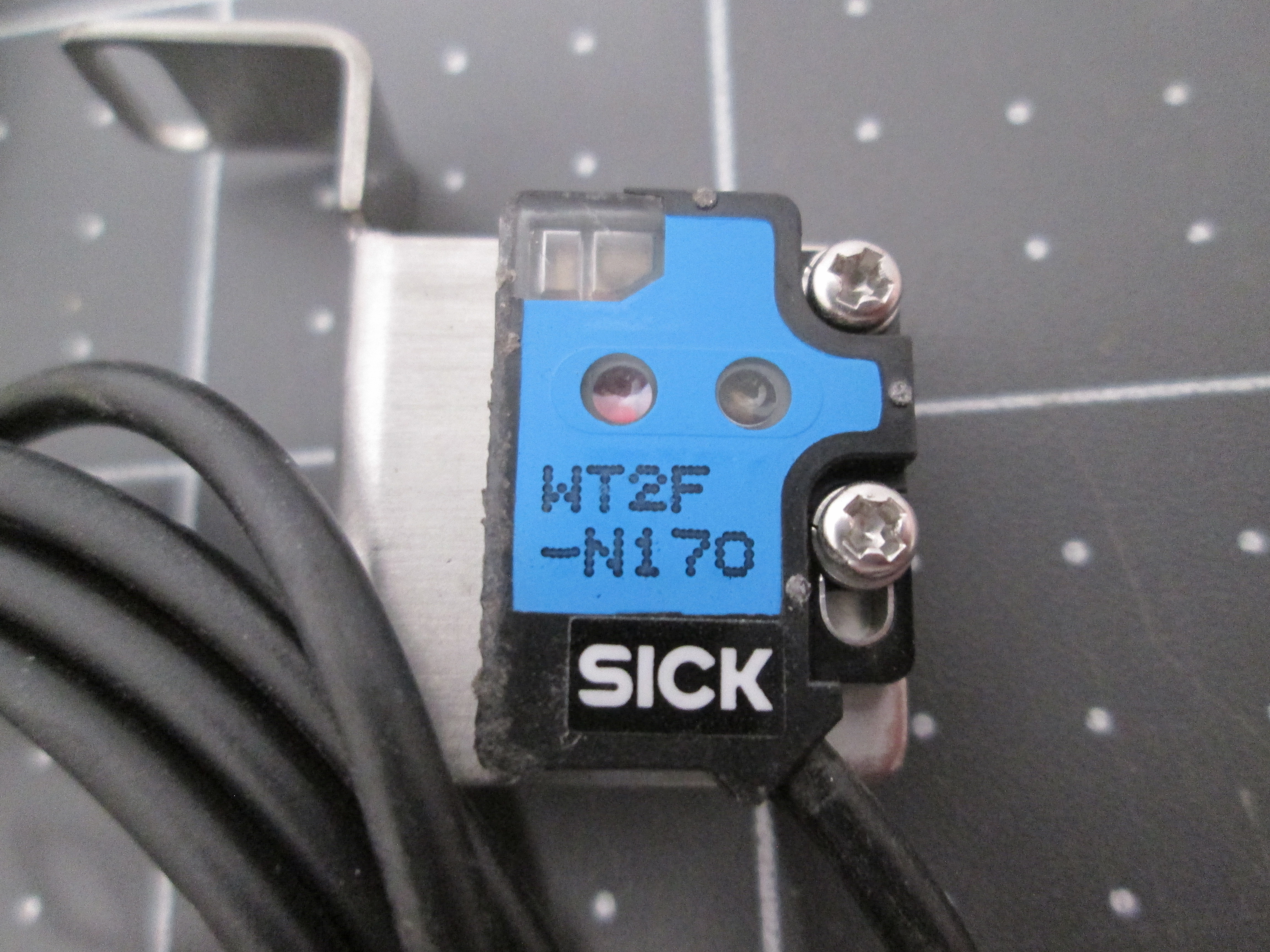 Used SICK WT2F-N170 Miniature Photoelectric Sensor Lot of 3 