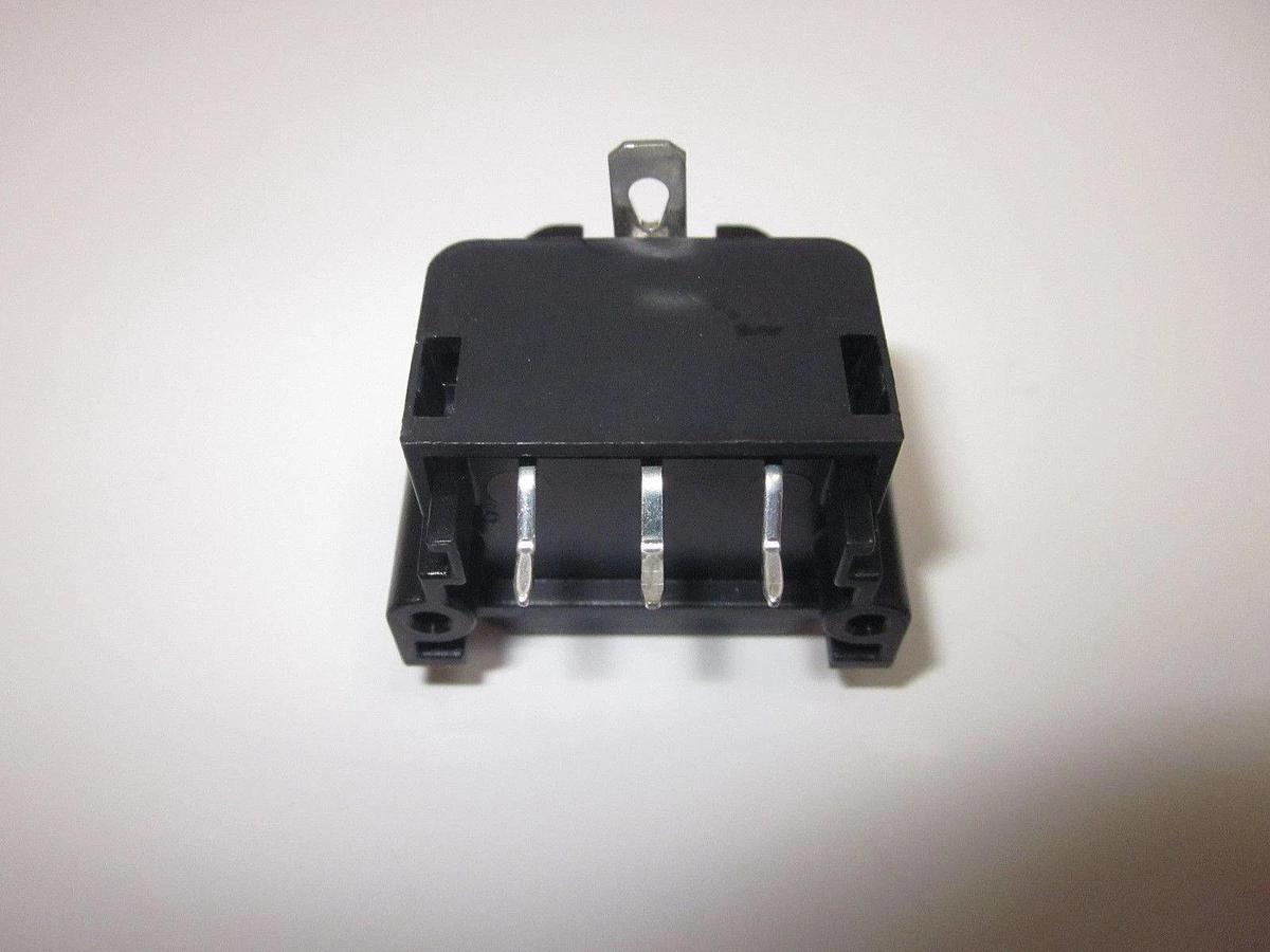 Newark Electronics GSP2 Power Entry Plug 10/15A, 250V, PCB Mount Lot of 25