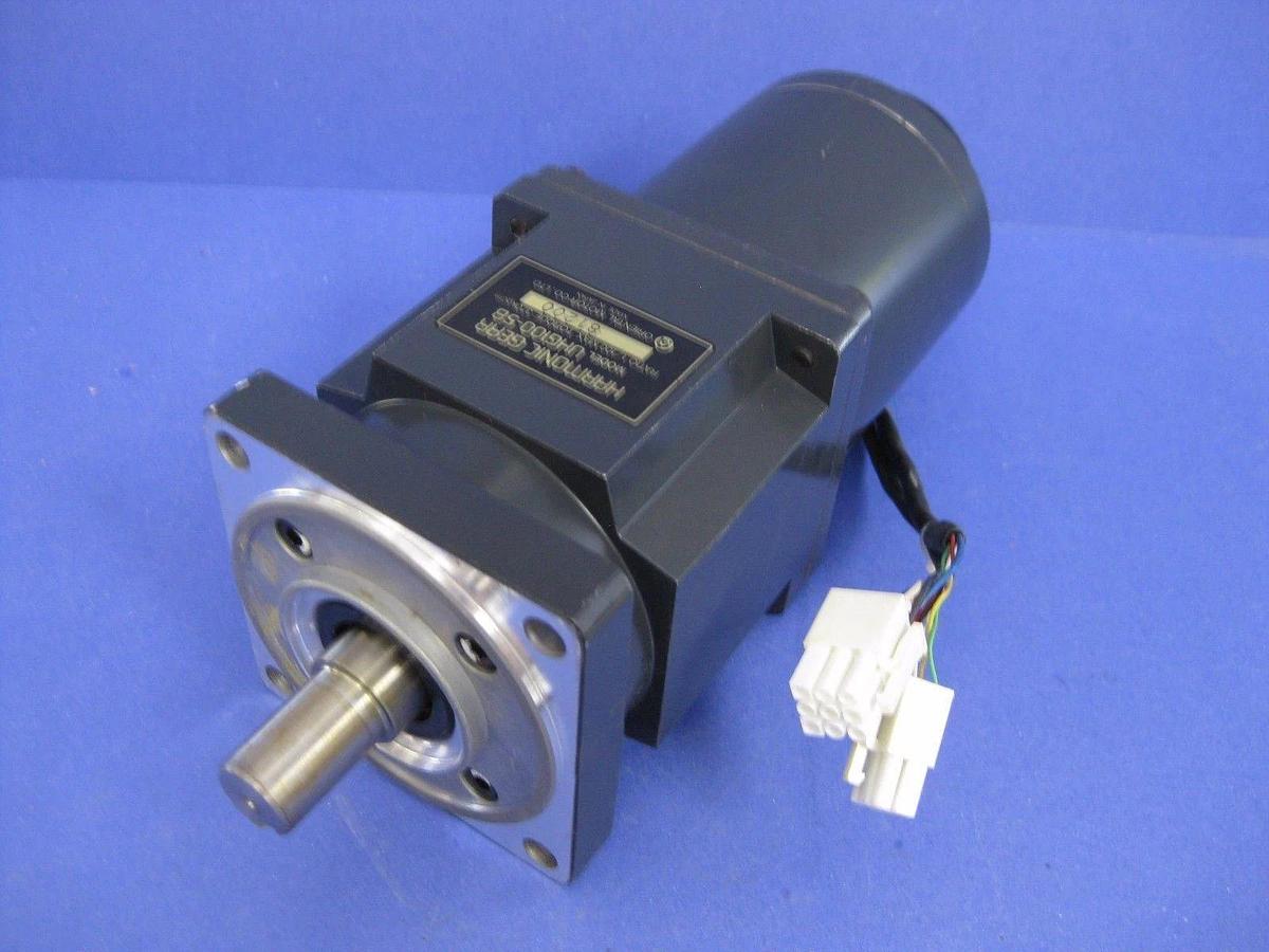Used Oriental Motor Harmonic Gear UHG100-5B w/ Vexta A3461-9415HGE 5-Phase Motor