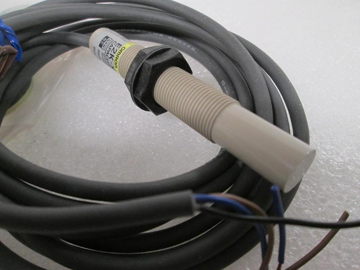 Used Omron, E2K-X4ME2, Capacitive Proximity Sensor, New