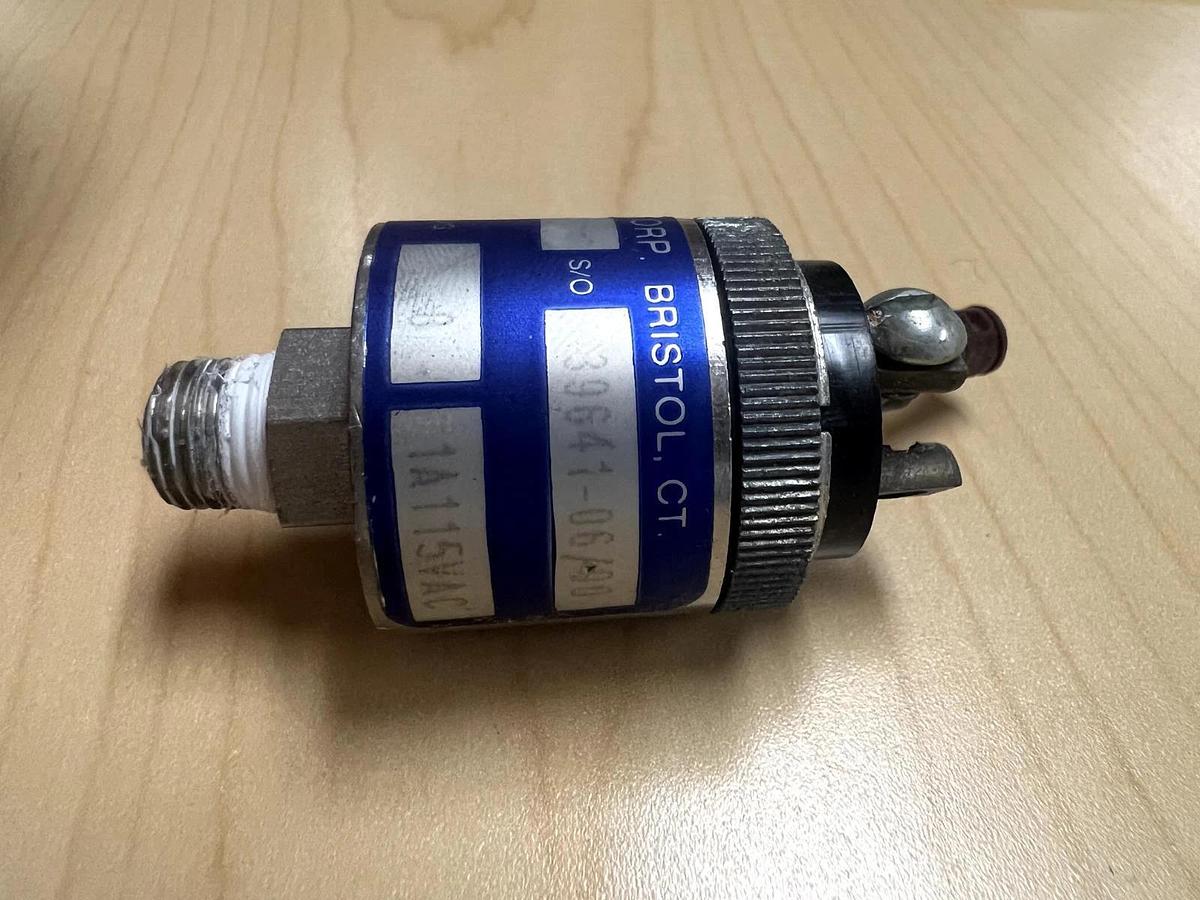 Used Whitman Controls, P117V-3H-C12TS, Pressure-Switch, 3941-06/90, 1A115VAC, Used
