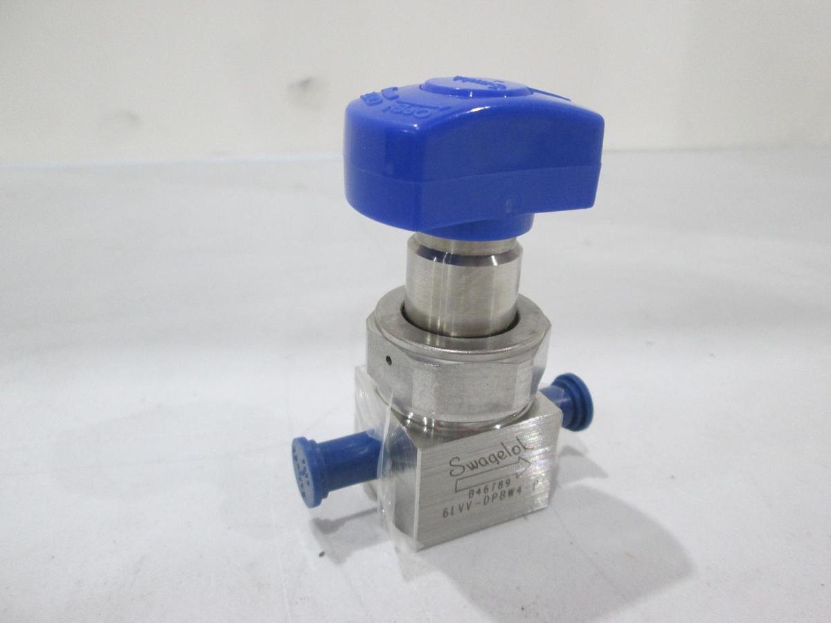 Used Swagelok, 6LVV-DSBW4-P, Manual Diaphragm Valve, New