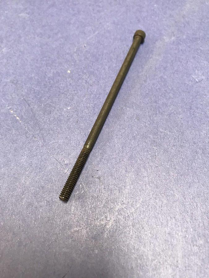 Used 8-32 x 4" 18-8 Alloy Steel Socket Head Cap Screw, EZ Sockets, Lot of 70