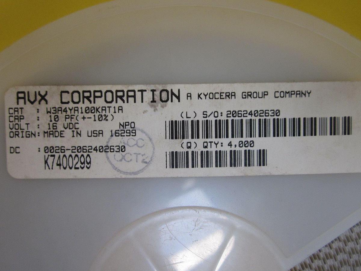 AVX  Capacitor Array W3A4YA100KAT1A, 16VDC, 10 pF Cap, Reel of 4000