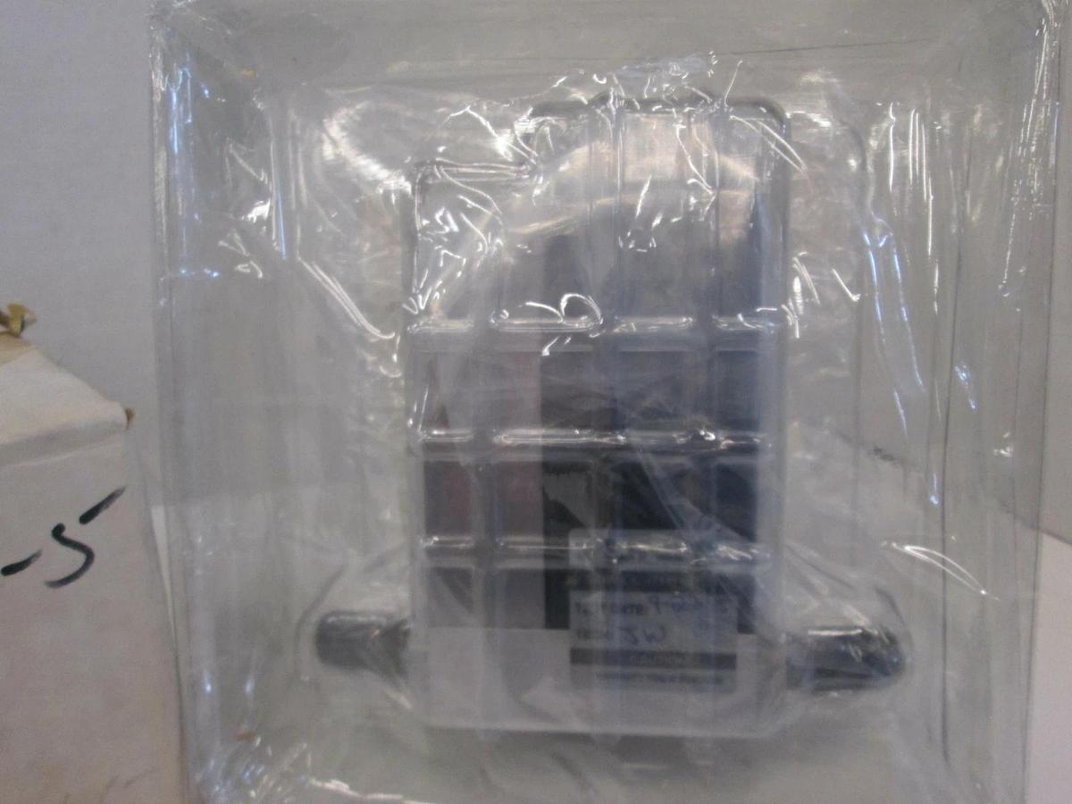 Refurbished Unit UFC-1100 Mass Flow Controller, He, 2 SLM, Refurbished