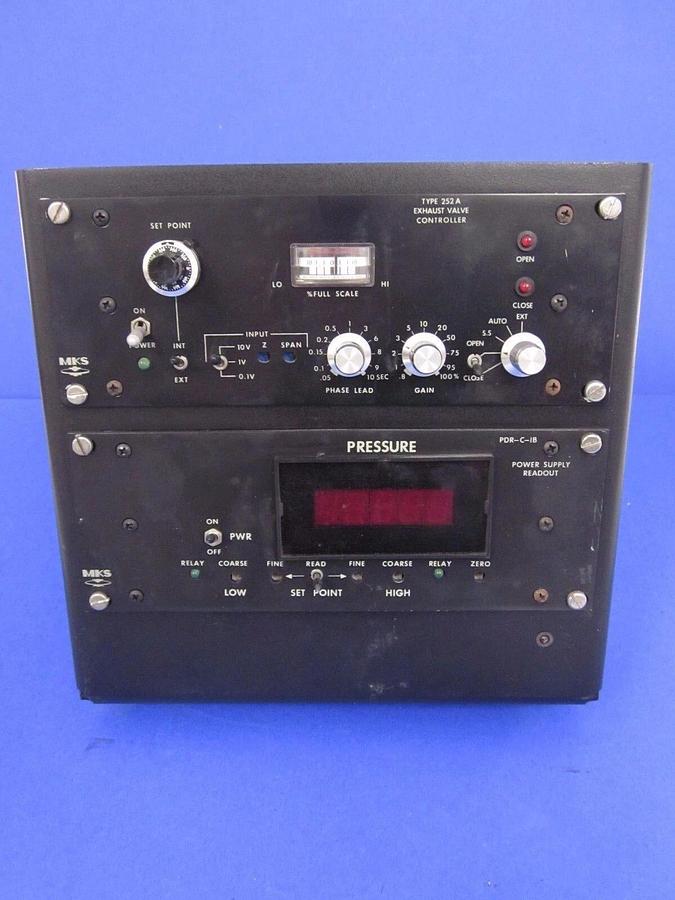 Used MKS Type 252A Controller and MKS Type PDR-C-1B Assembly - FOR PARTS