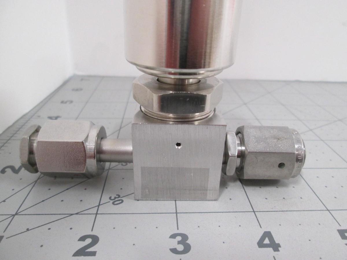 APTech, 106934-02, 3-Way Valve, New